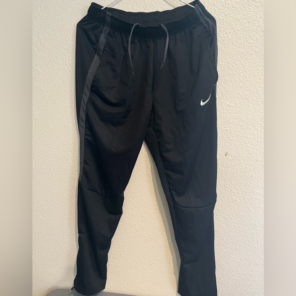 NWT Nike Women's Mesh Stripe Black Training Pants 836120-020